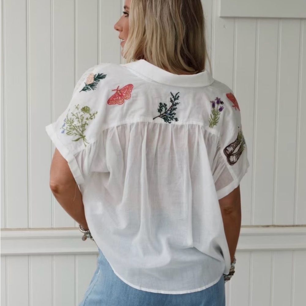 Embroidered White Short-Sleeve Peasant Top - Picture 4 of 9